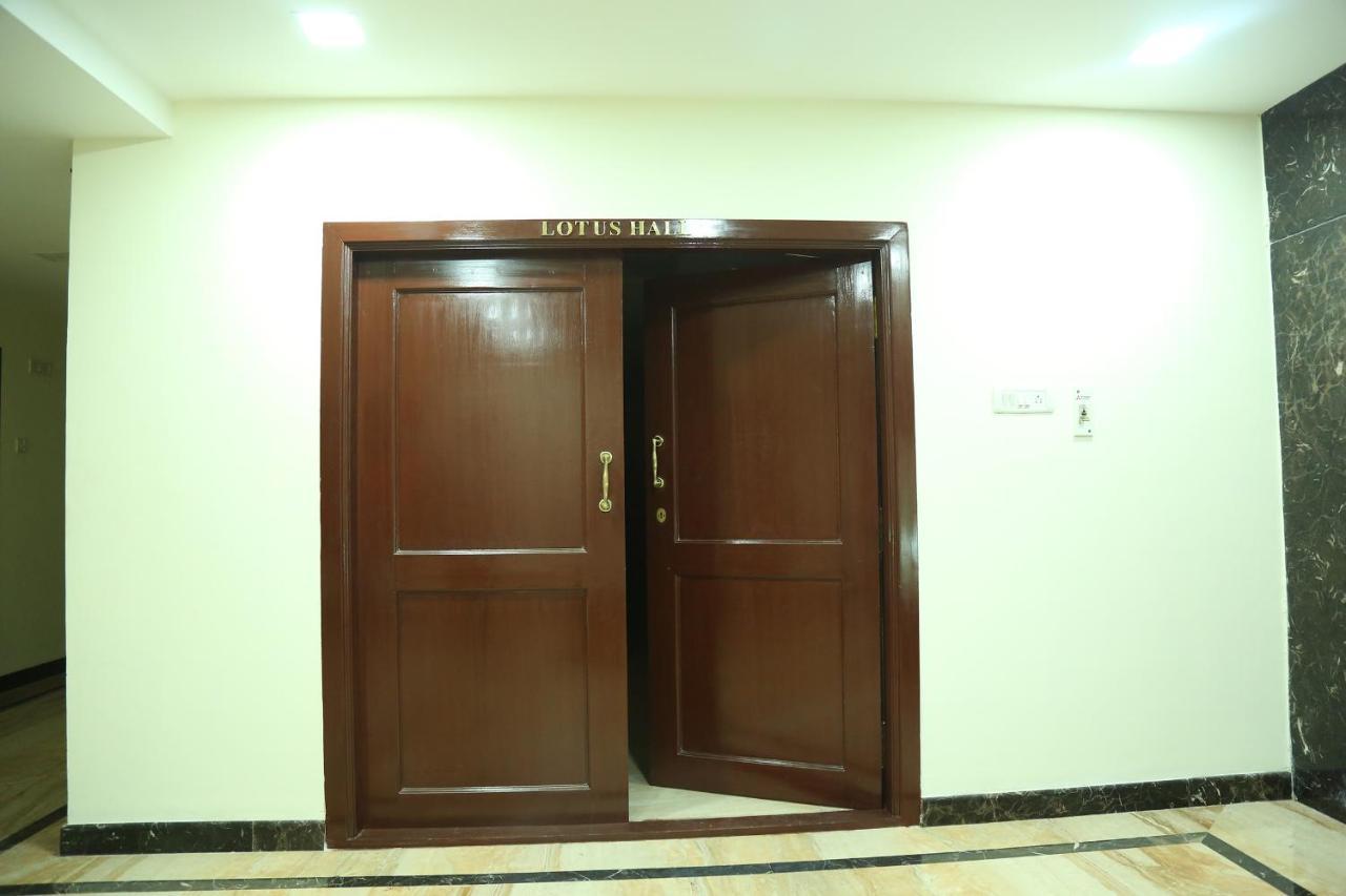 Hotel Sera Grand Chennai Dış mekan fotoğraf