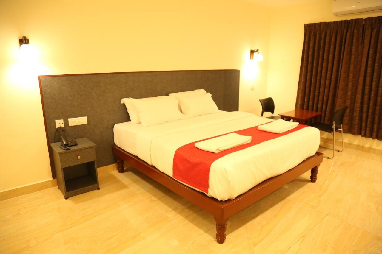 Hotel Sera Grand Chennai Dış mekan fotoğraf